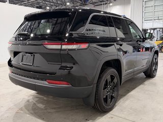 2027 Jeep Grand Cherokee LAREDO ALTITUDE in Saint-Hyacinthe, Quebec - 4 - w320h240cpx