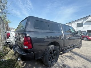 Ram 1500 Classic EXPRESS CREWCAB V8 4X4 EDITION NUIT 2021 à St-Jean-Sur-Richelieu, Québec - 2 - w320h240cpx