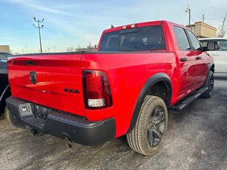 Ram 1500 Classic Warlock Crewcab V8 4x4 2022 à St-Jean-Sur-Richelieu, Québec - 2 - w320h240cpx
