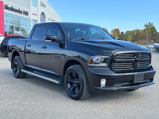 1500 SPORT CREW CAB 4X4 // V8 // BAS KILO !!! 2017 à Sherbrooke, Québec - 2 - w320h240cpx