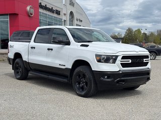2023 Ram 1500 BIG HORN 4X4 CREW CAB // V8 // BACK COUNTRY in Sherbrooke, Quebec - 2 - w320h240cpx