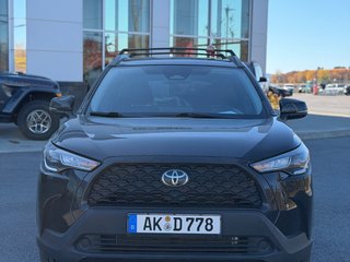 2025 Toyota Corolla Cross LE in Saint-Hyacinthe, Quebec - 2 - w320h240cpx