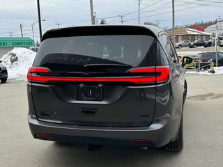 2022  Pacifica TOURING L All-wheel Drive in Mont-Tremblant, Quebec - 6 - w320h240cpx