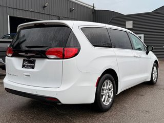 Chrysler Pacifica SELECT 2026 à Mont-Tremblant, Québec - 5 - w320h240cpx
