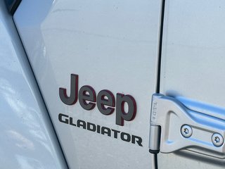 2023  Gladiator RUBICON in Mont-Tremblant, Quebec - 2 - w320h240cpx