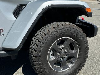 2023  Gladiator RUBICON in Mont-Tremblant, Quebec - 4 - w320h240cpx