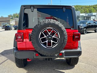 2024 Jeep WRANGLER 4-Door RUBICON in Mont-Tremblant, Quebec - 6 - w320h240cpx