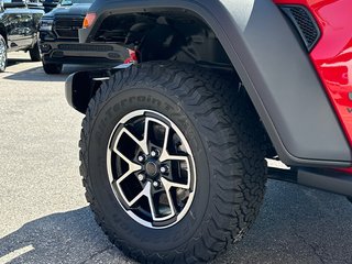 2024 Jeep WRANGLER 4-Door RUBICON in Mont-Tremblant, Quebec - 4 - w320h240cpx