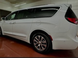 2024  PACIFICA PLUG-IN HYBRID PINNACLE in Montague, Prince Edward Island - 4 - w320h240cpx