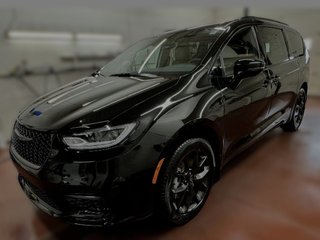 2026 Chrysler PACIFICA LIMITED AWD in Montague, Prince Edward Island - 5 - w320h240cpx