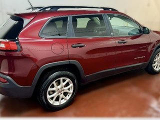 2018 Jeep Cherokee Sport in Montague, Prince Edward Island - 2 - w320h240cpx