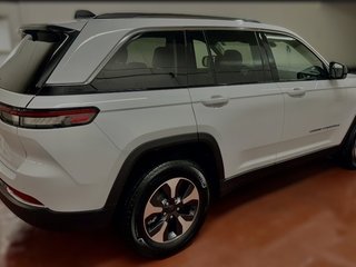 2023  Grand Cherokee 4xe 4XE in Montague, Prince Edward Island - 2 - w320h240cpx