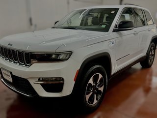 2023  Grand Cherokee 4xe 4XE in Montague, Prince Edward Island - 5 - w320h240cpx