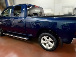Ram 1500 Classic Tradesman Quad Cab 4x4 2023 à Montague, Île-du-Prince-Édouard - 4 - w320h240cpx