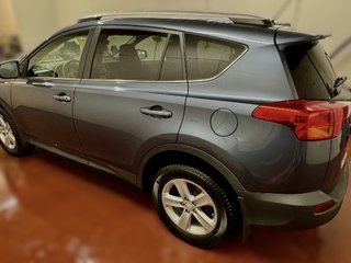 Toyota RAV4 XLE AWD 2014 à Montague, Île-du-Prince-Édouard - 4 - w320h240cpx