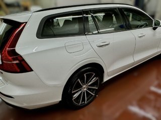 2021 Volvo V60 T6 AWD in Montague, Prince Edward Island - 2 - w320h240cpx