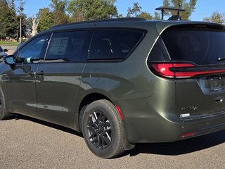 2027 Chrysler Pacifica SELECT AWD in Montague, Prince Edward Island - 5 - w320h240cpx