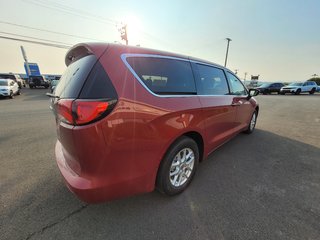 2024  Grand Caravan SXT in Woodstock, New Brunswick - 5 - w320h240cpx