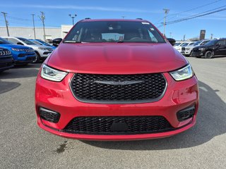2026 Chrysler Pacifica SELECT in Woodstock, New Brunswick - 2 - w320h240cpx