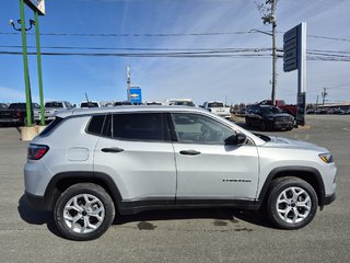 2026 Jeep Compass SPORT in Woodstock, New Brunswick - 4 - w320h240cpx