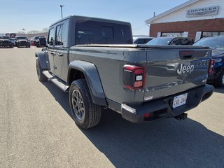 Jeep Gladiator Overland 2020 à Woodstock, Nouveau-Brunswick - 5 - w320h240cpx