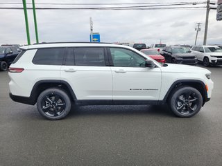 2024  Grand Cherokee L LIMITED in Woodstock, New Brunswick - 4 - w320h240cpx