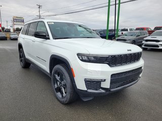 2024  Grand Cherokee L LIMITED in Woodstock, New Brunswick - 3 - w320h240cpx