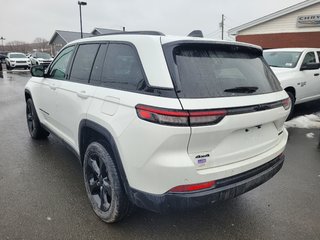 2023  Grand Cherokee Limited in Woodstock, New Brunswick - 6 - w320h240cpx