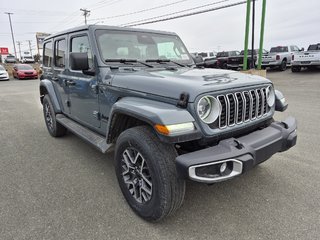 Jeep Wrangler 4-Door SAHARA 2026 à Woodstock, Nouveau-Brunswick - 2 - w320h240cpx