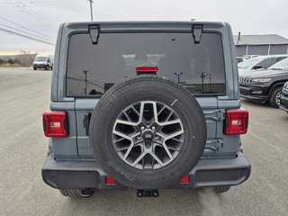 Jeep Wrangler 4-Door SAHARA 2026 à Woodstock, Nouveau-Brunswick - 6 - w320h240cpx