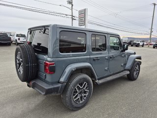 Jeep Wrangler 4-Door SAHARA 2026 à Woodstock, Nouveau-Brunswick - 5 - w320h240cpx
