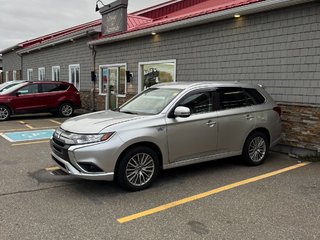 2020  OUTLANDER PHEV SEL in Saint John, New Brunswick - 3 - w320h240cpx