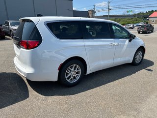 2024  Grand Caravan SXT in Saint John, New Brunswick - 4 - w320h240cpx