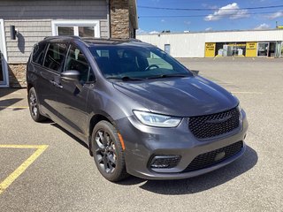 2021 Chrysler PACIFICA TOURING in Saint John, New Brunswick - 2 - w320h240cpx