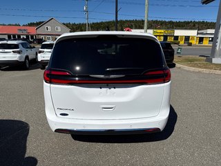 Chrysler PACIFICA SELECT 2026 à Saint John, Nouveau-Brunswick - 4 - w320h240cpx