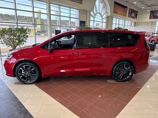 2026 Chrysler Pacifica SELECT in Saint John, New Brunswick - 2 - w320h240cpx