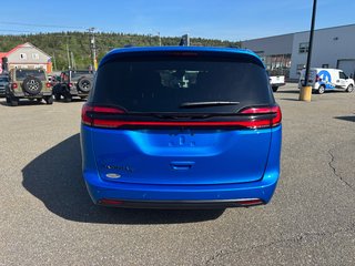 2027 Chrysler Pacifica SELECT in Saint John, New Brunswick - 6 - w320h240cpx