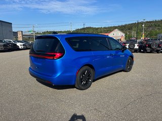 2027 Chrysler Pacifica SELECT in Saint John, New Brunswick - 5 - w320h240cpx