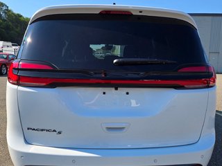 2027 Chrysler Pacifica SELECT in Saint John, New Brunswick - 4 - w320h240cpx
