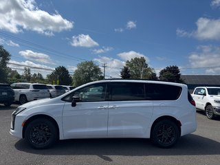 2027 Chrysler Pacifica SELECT AWD in Sussex, New Brunswick - 2 - w320h240cpx