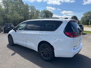 2027 Chrysler Pacifica SELECT AWD in Sussex, New Brunswick - 3 - w320h240cpx
