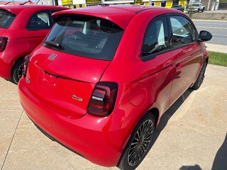 Fiat 500e (RED) Edition 2025 à Saint John, Nouveau-Brunswick - 3 - w320h240cpx