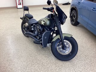 2016 HARLEY DAVIDSON FLSS S in Saint John, New Brunswick - 6 - w320h240cpx