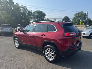 2017 Jeep Cherokee North in Sussex, New Brunswick - 3 - w320h240cpx