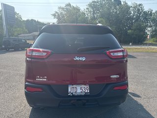 2017 Jeep Cherokee North in Sussex, New Brunswick - 4 - w320h240cpx