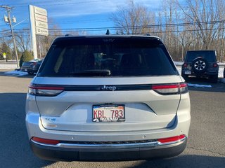 2022  Grand Cherokee 4xe BASE in Sussex, New Brunswick - 4 - w320h240cpx