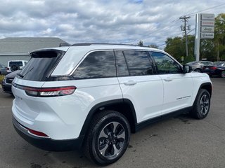 2023  Grand Cherokee 4xe 4XE in Sussex, New Brunswick - 6 - w320h240cpx