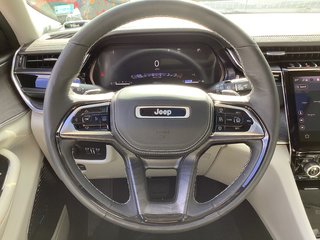 2023 Jeep GRAND CHEROKEE OVERLAND in Saint John, New Brunswick - 4 - w320h240cpx
