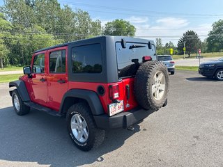 2015 Jeep Wrangler Unlimited Sport in Sussex, New Brunswick - 3 - w320h240cpx