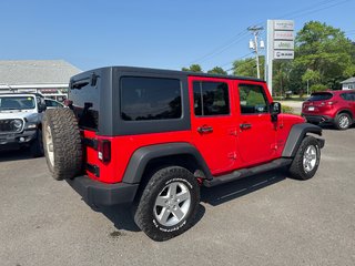 2015 Jeep Wrangler Unlimited Sport in Sussex, New Brunswick - 5 - w320h240cpx
